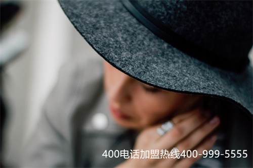(400電話辦理哪家)(企業(yè)400電話申請?jiān)趺催x擇代理商？)