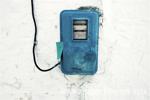 (400電話呼叫中心辦理中心)(400電話辦理的費(fèi)用怎么樣比較便宜？話機(jī)設(shè)置會(huì)影響服務(wù)質(zhì)量嗎？)