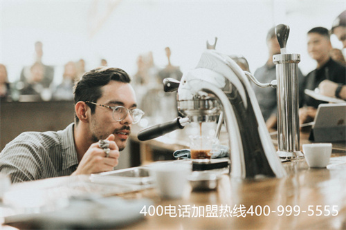 (打400電話每分鐘多少錢)(400電話要多少錢一年)